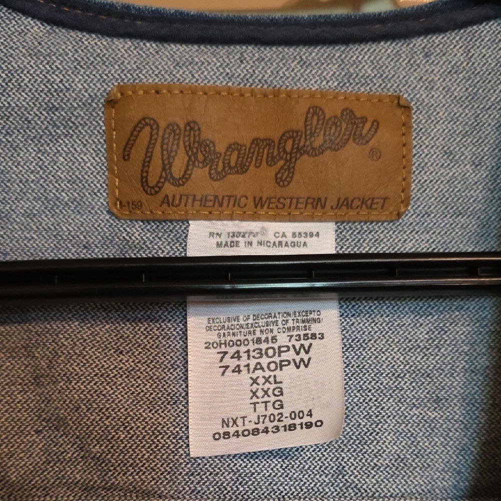 Wrangler Men's Indigo Denim Vest - Picture 2 of 3